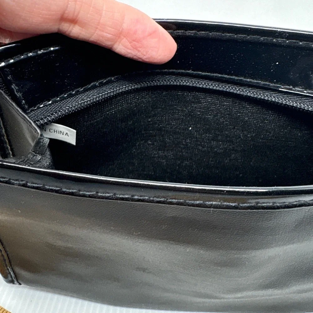 Lancome Black Faux Patent Leather Makeup Bag‎ Gold Logo Zipper Pull Cosmetic Bag